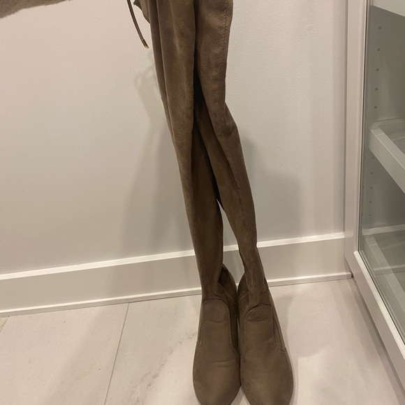 Knee-high taupe fall boots - Picture 2 of 5